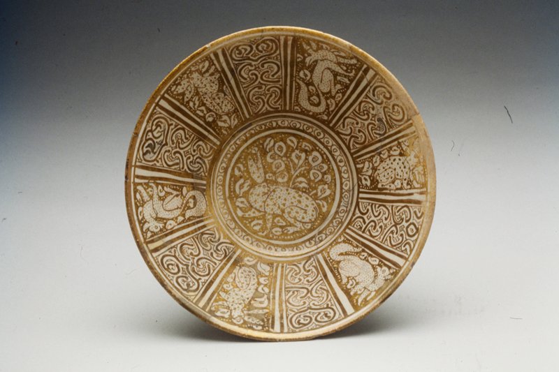 Bowl with hare and dog motifs
