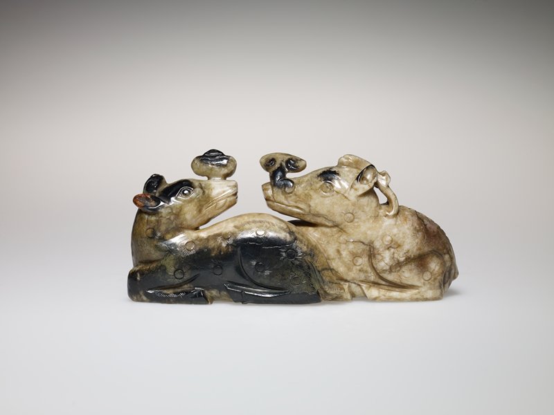 Paperweight in the form of deer and fungus motif