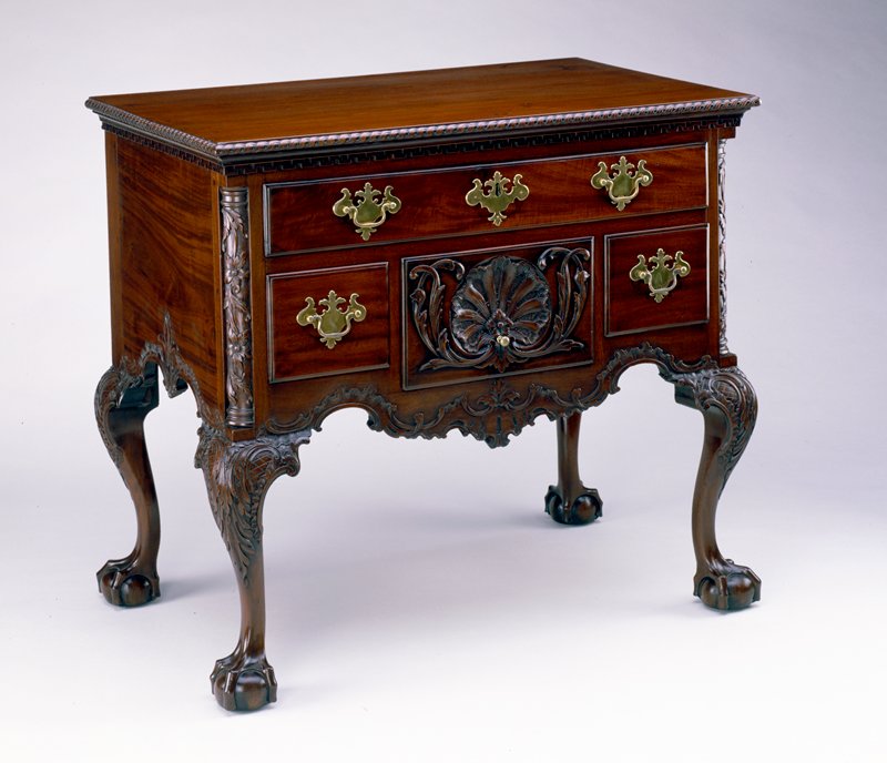 Dressing table